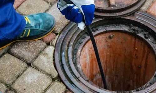 Prevención de atascos con camión cuba en Cambrils